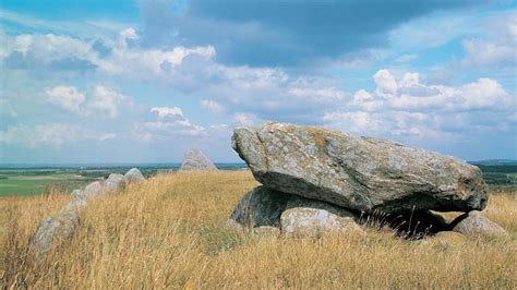 troldkirken|The Neolithic Stone